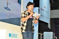 MCを務めるエハラマサヒロ。