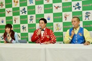 中川翔子とタカアンドトシ（左から）。