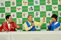 タカアンドトシと、西井幸人（左から）。