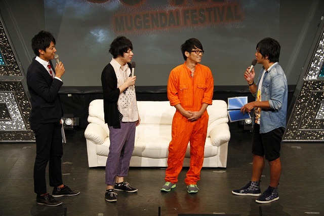 開会宣言をまたも間違え、「何を緊張することがあるのか」とLLRに攻められるナベ。