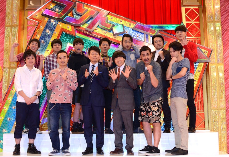 「コント・ニュー2013」出演者。(前列左より)かもめんたる、雨上がり決死隊、デニス。(後列左より)さらば青春の光、ジャングルポケット、ジグザグジギー。