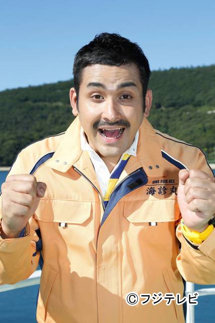 「海の上の診療所」で山中カルロス洋平役を演じるデニス植野。