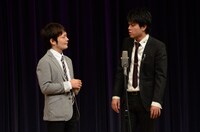 「牛丼屋店員の出待ち」を描写した三日月マンハッタン。