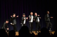 超新塾は6人ならではの漫才をテンポよく披露。