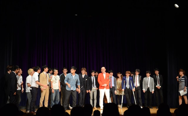 「太田プロライブ月笑 秋の増刊号！～今この漫才がみたい～」エンディングの様子。