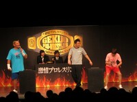 第4試合フィニッシュ・トーク・ホールドで天山のエピソードに敗れたロッシー。