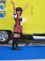 「フライングゲット」にのせて登場したキンタロー。