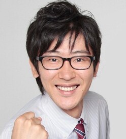 中屋卓 (c)松竹芸能