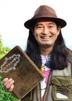 「ロング・ヒルの秘宝」に出演するハイキングウォーキングQ太郎。