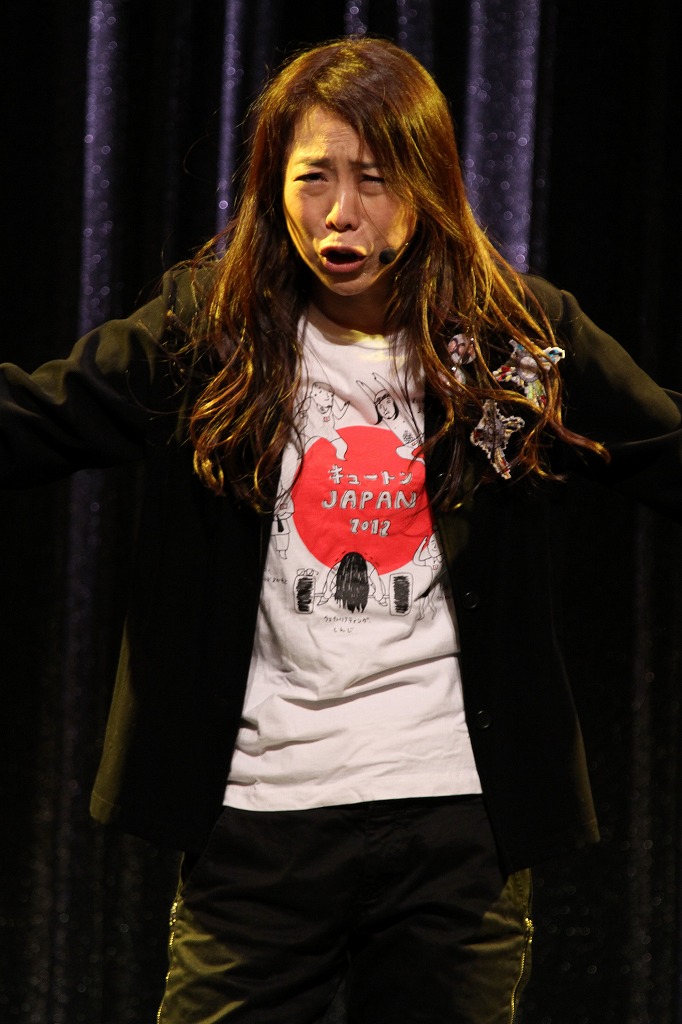 鬼シャイニーによる「シャーロック」 (c)（株）フォトプロ