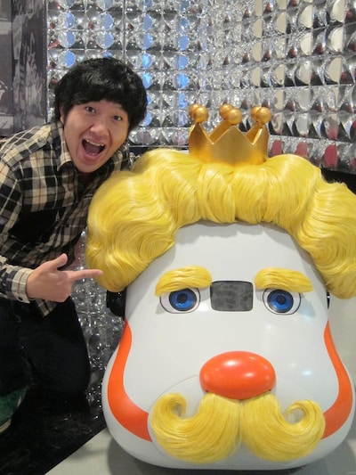 「ワラッチャオ！」でハヤブチャオーの声を担当しているアメリカザリガニ平井。