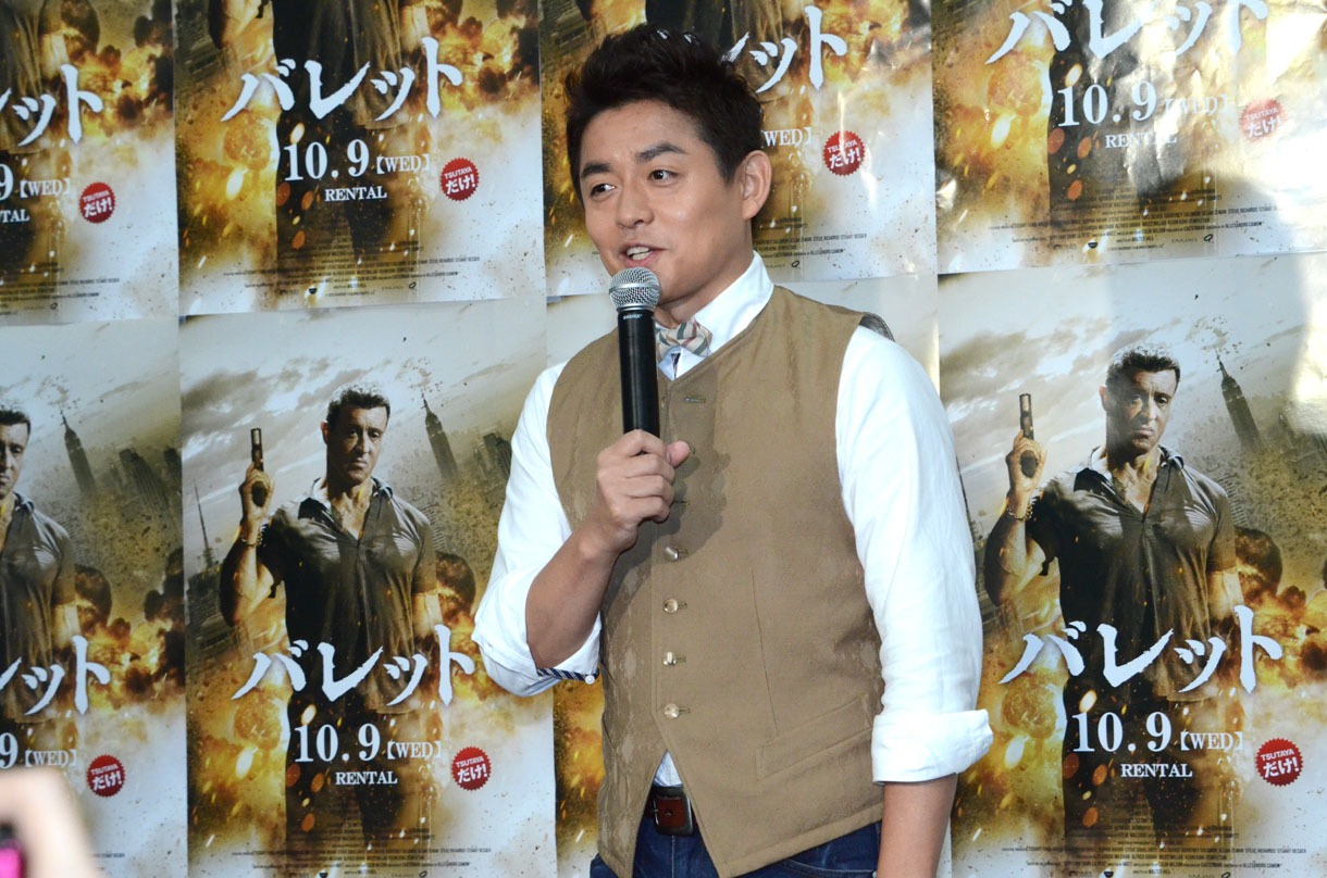 DVD / Blu-ray「バレット」発売記念イベントに出演したスピードワゴン井戸田。