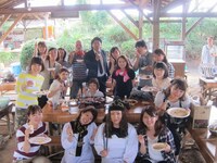 究極のメニューチームと山岡士郎。