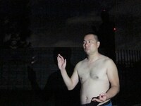 行程が押し、暗闇の中での撮影となった牛久大仏とRG。