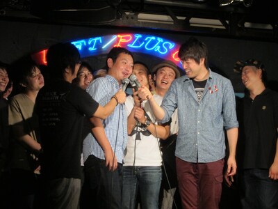 ふんど6入りを果たしたマシンガンズ西堀。