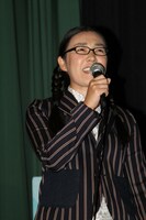 映画「男子高校生の日常」初日舞台挨拶に登壇したたんぽぽ白鳥。