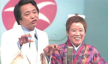 DVD「漫才のDENDO 聴（きく）編」の一場面。(c)2013 朝日放送 / 吉本興業