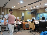 放送開始1時間20分後、堂々とニッポン放送に現れた春日。