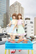 トップバッターで登場するバニラビーンズ。