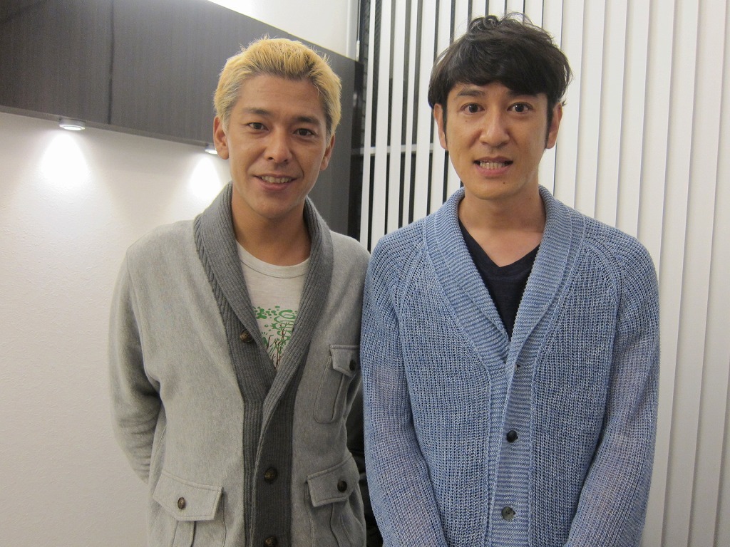 写真右から、ココリコ田中、ロンドンブーツ1号2号・田村亮。
