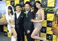 イベント後のフォトセッションの様子。