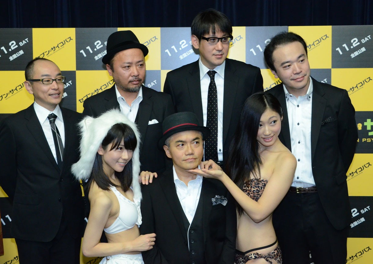 イベント後のフォトセッションの様子。