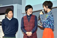 しずると剛力彩芽（左から）。