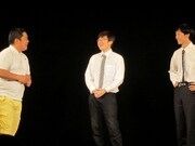 オープニングでいけだてつやに励まされるラバーガール。