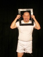 「運動会で、予行演習でアキレス健切って、本番出られない先生の顔対決」のRG。