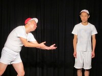 「本日のハイライトを、スーパースローモーションで奇跡の一瞬対決」で、「軸ずらしキョンキョンをやってみよう」を再演したRG。