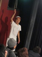 「本日のハイライトを、スーパースローモーションで奇跡の一瞬対決」で、「借り陰毛対決」を再演したハブ。