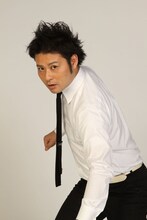 「笑才2013」MCのトミドコロ。