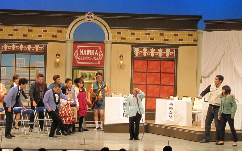 吉本新喜劇「サプライズすぎる記者会見」(c)吉本興業