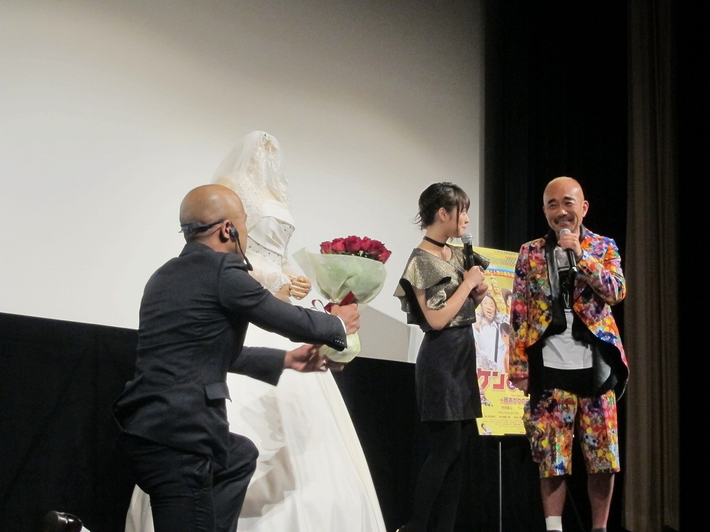 北乃きいにプロポーズするぶらっくさむらい。