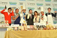ロバート、木村祐一、「Y'sキッチン」にも登場するフードコーディネーターの北嶋佳奈、はんにゃ（左から）。