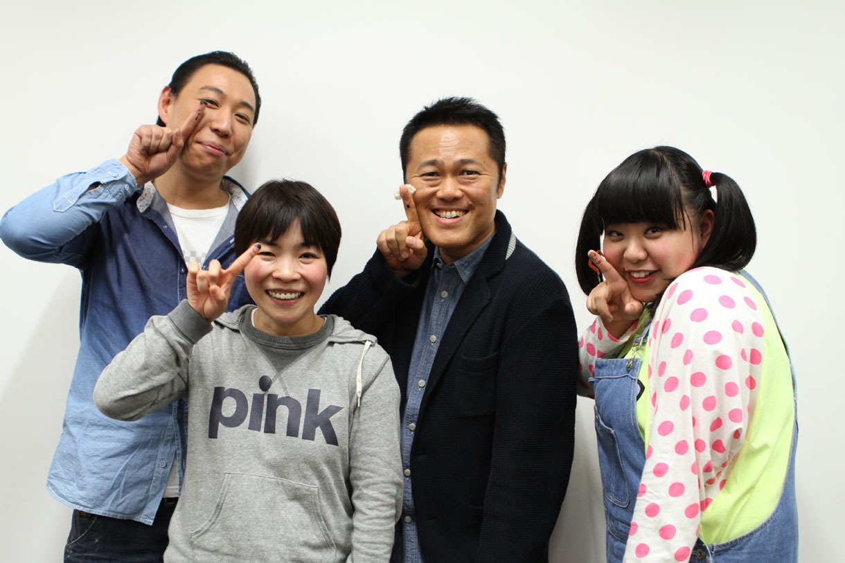 “指キャラ”として新CMに出演する（左から)伊賀健二、山田花子、辻本茂雄、しゃっきー。