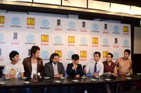 坐・和民 銀座土橋店にて行われた会見の様子。