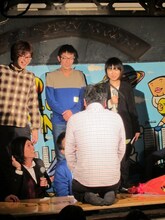 とりあえず土下座させられるくじら。