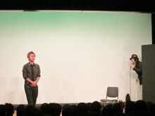 京本政樹の登場にビックリするヒロシ。