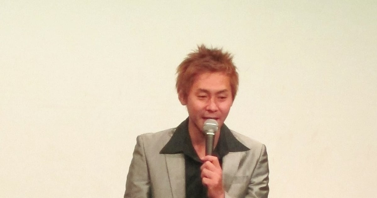 新たな一面&秀逸ネタ続々披露、ヒロシ8年ぶり単独ライブ - お笑いナタリー