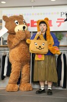 レピ丸と渡辺直美（左から）。