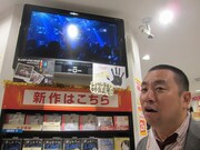 タワーレコード八重洲店。師匠と仰がれ、映像も流してくれていることに感激するRG。