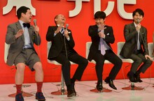 タカアンドトシとウッチャンナンチャン（左から）。