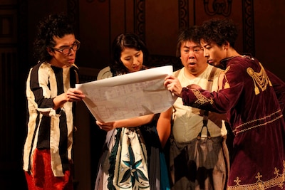 舞台「ライクドロシー」に出演する、片桐仁、長澤まさみ、ドランクドラゴン塚地、高橋一生（左から）。（撮影：板橋淳一）