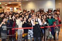 DVD「Live in Japan」発売記念イベントの様子。