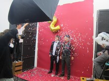 さまざまな趣向を凝らした撮影を楽しむ犬の心。