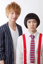 門出ピーチクパーチク。左がAKI、右が加藤パーチク。