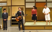 吉本新喜劇「明日に向かって投げろ！」(c)吉本興業