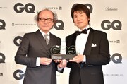 「GQ JAPAN」鈴木正文編集長と、林修（左から）。