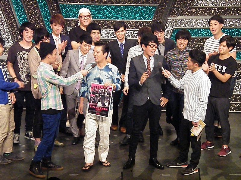 東京・ヨシモト∞ホールにて行われた「第一回男性客限定ネタ大会～野太い笑いが聴きたくて～」優勝のえんにち。(c)吉本興業